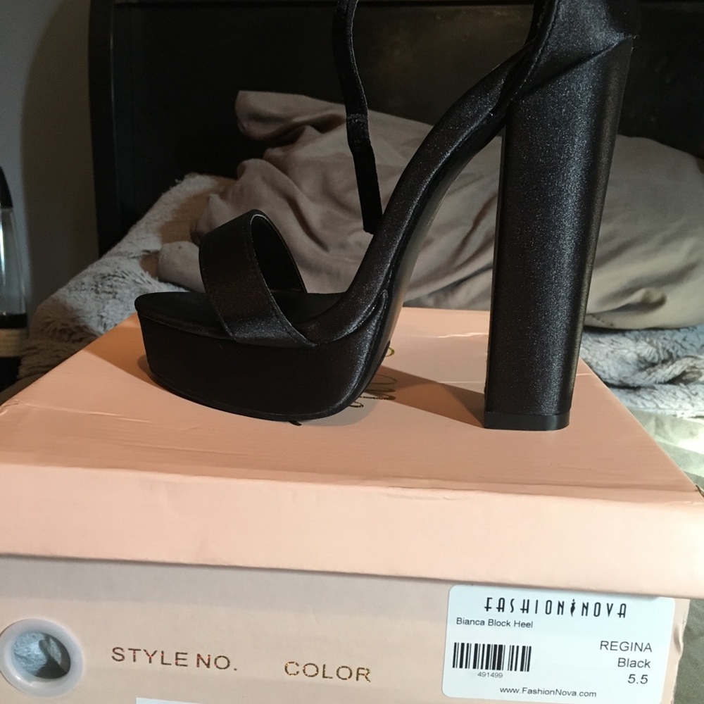 Heels - Picture 3 of 3